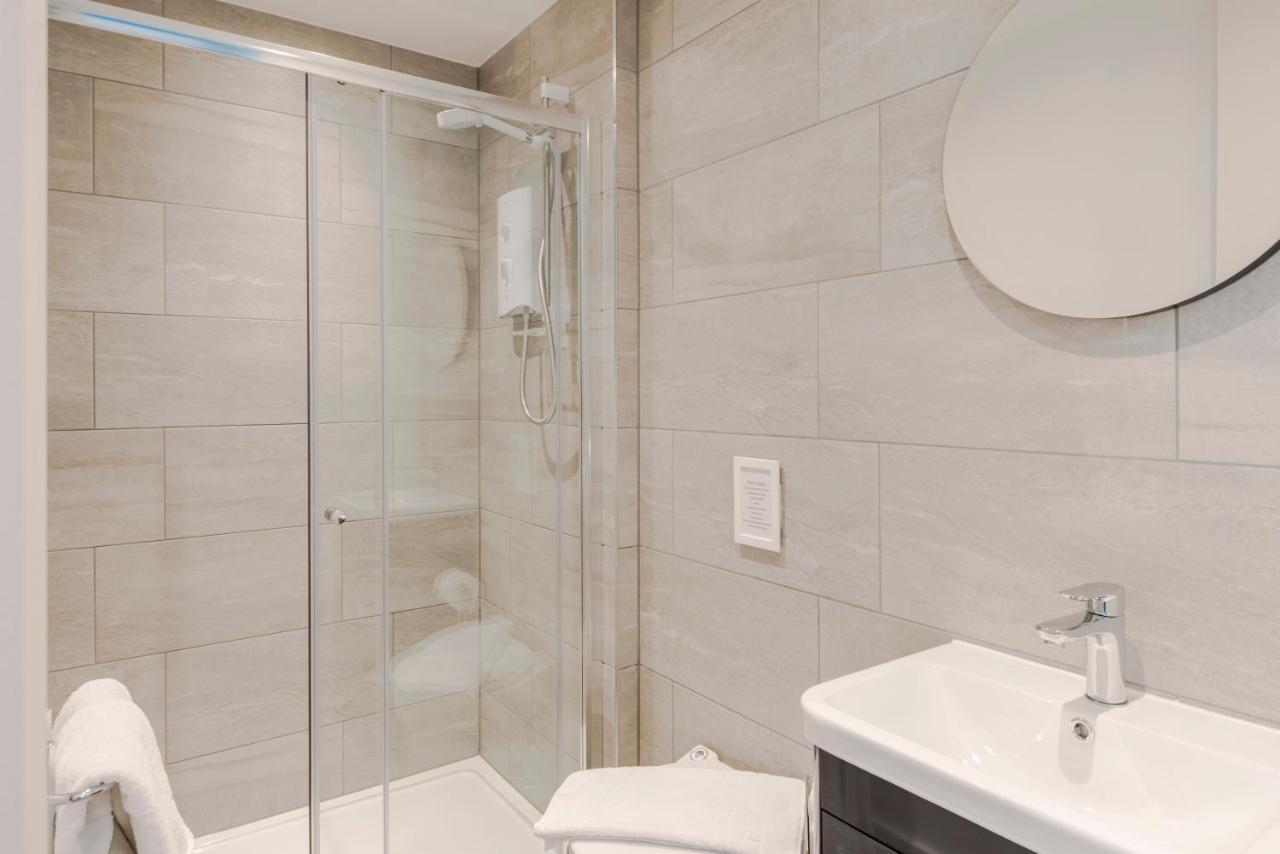 4 Berkeley Square I Your Apartment 브리스틀 외부 사진