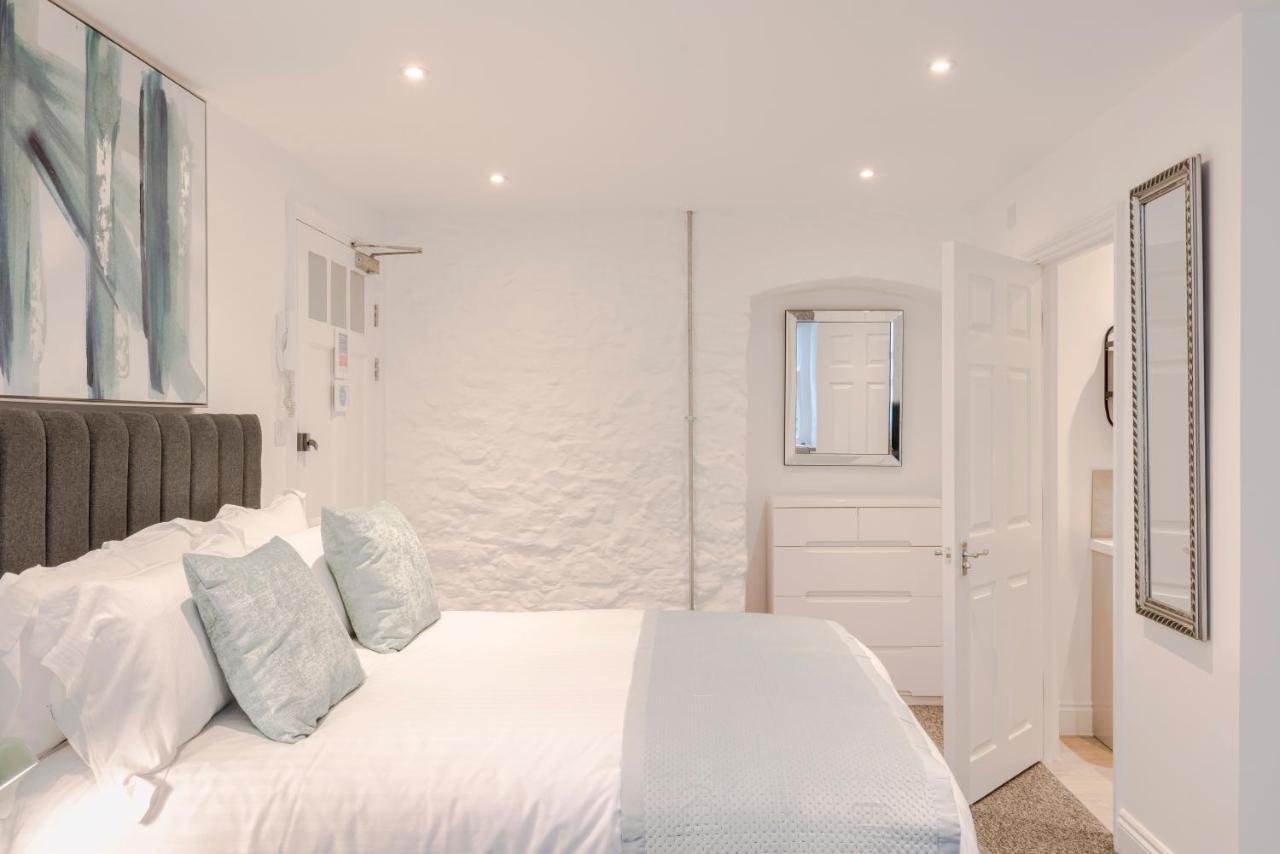 4 Berkeley Square I Your Apartment 브리스틀 외부 사진