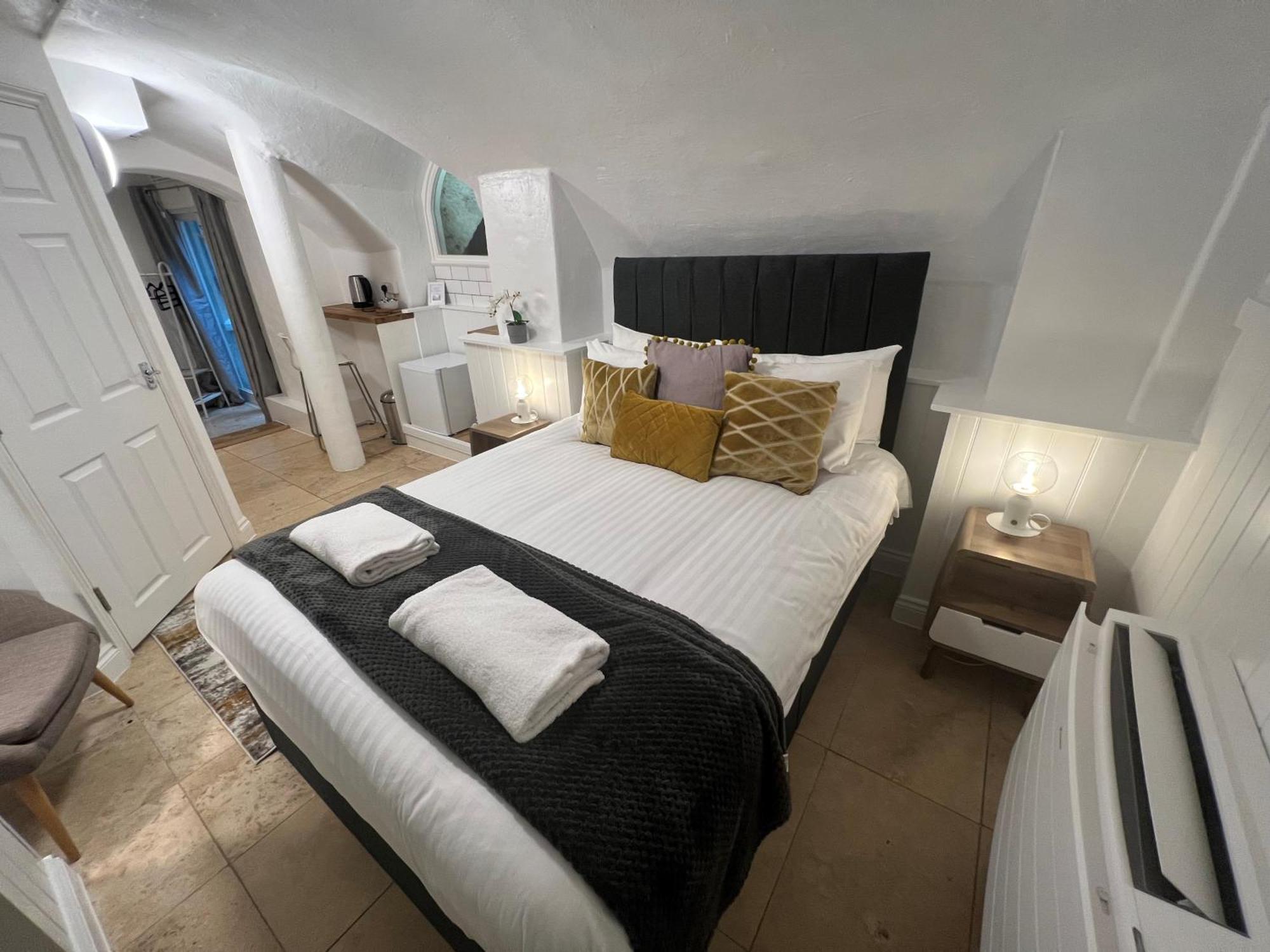 4 Berkeley Square I Your Apartment 브리스틀 객실 사진